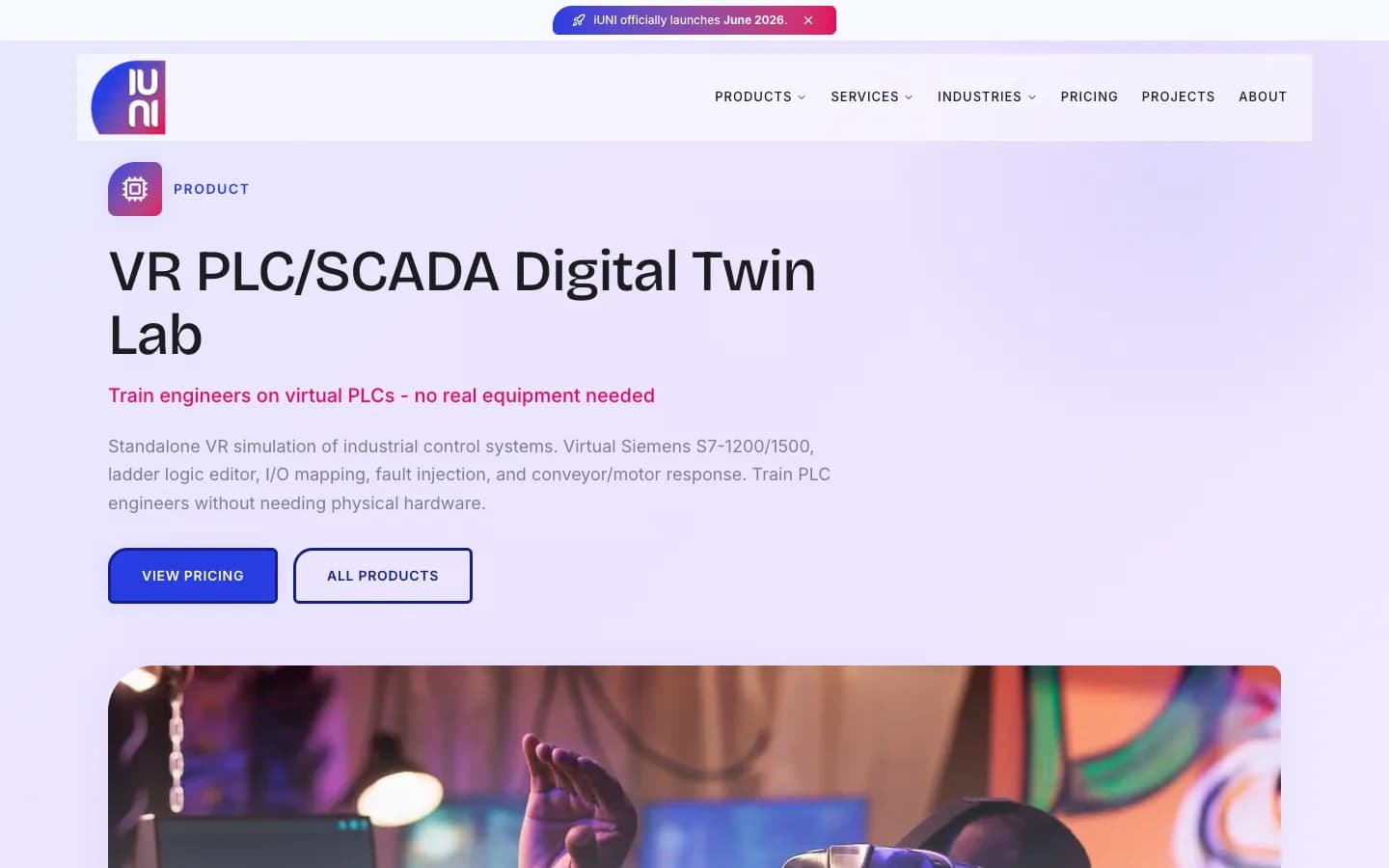 iUNI VR PLC/SCADA Digital Twin Lab product page describing a virtual Siemens PLC, ladder editor and fault injection in VR